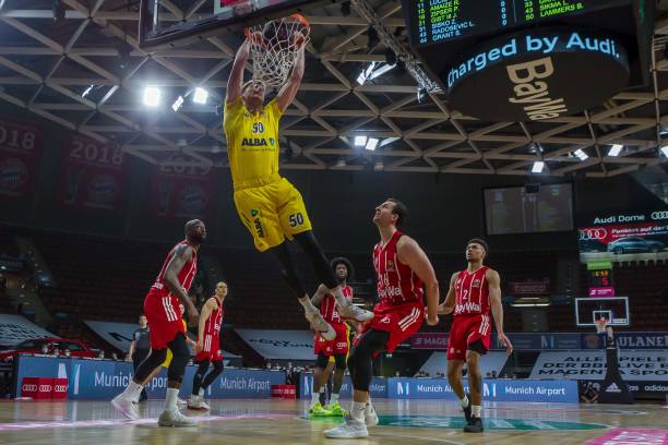 子团体追逐 子团体追逐