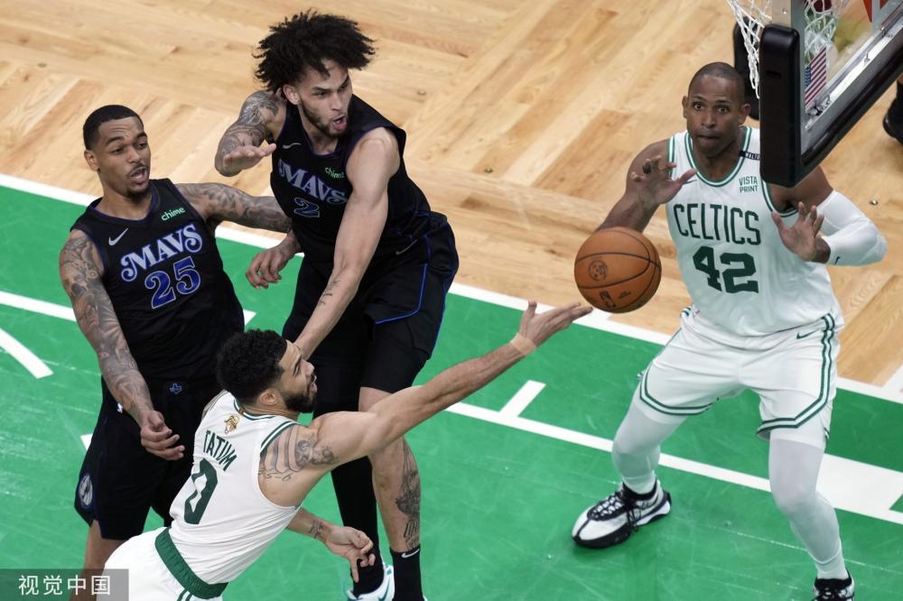 他依然在边 他依然在边