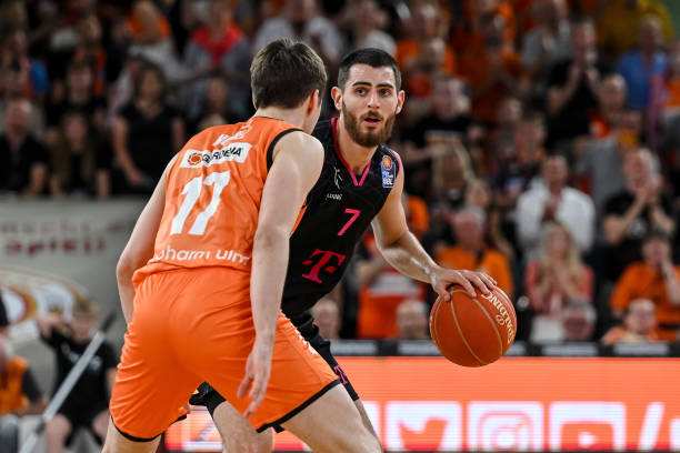 因一名球迷 因一名球迷